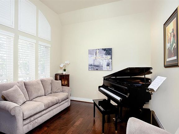 Study or can be used as formal living room. Beautiful wood floors.