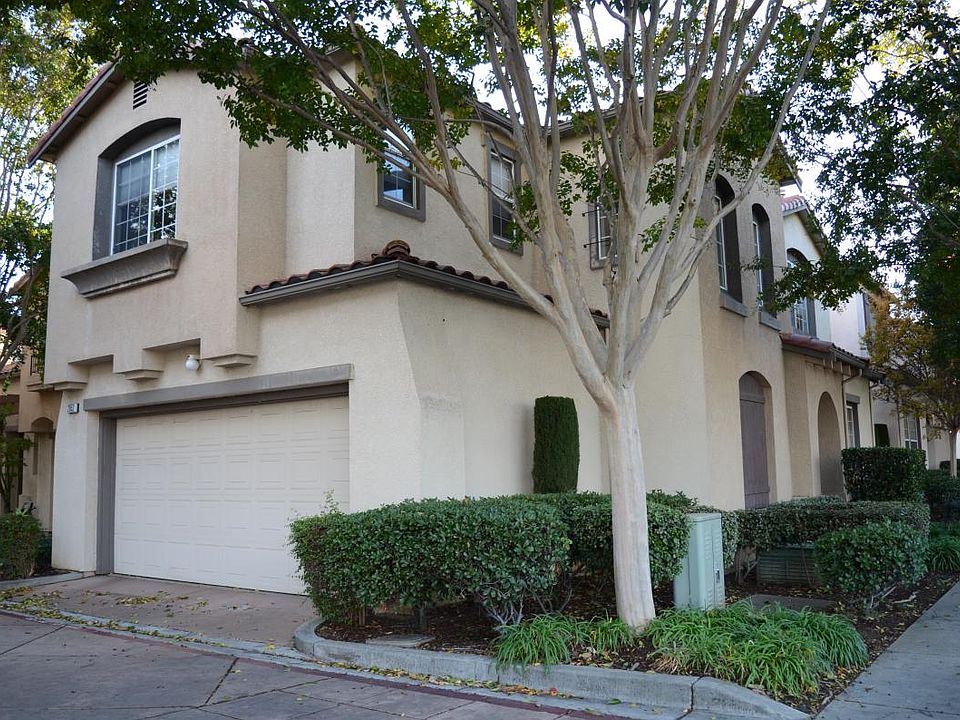 1st image of 2852 Hemlock Ave