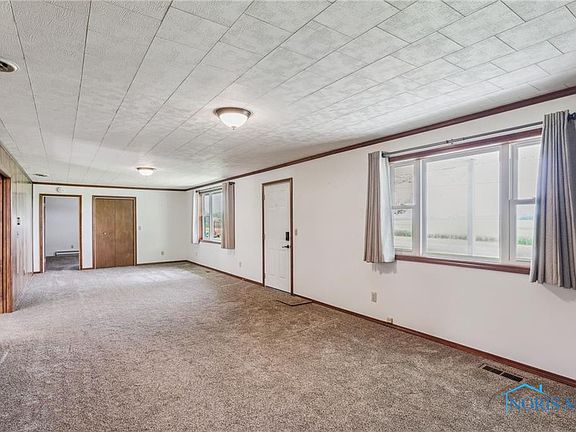 3rd image of 14256 Township Road 213