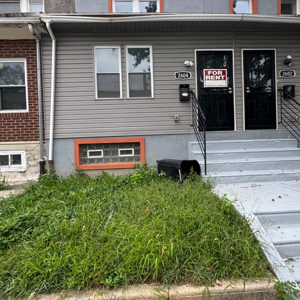 3 bed, 1.0 bath, 960 sqft, $1,800 — Photo 1