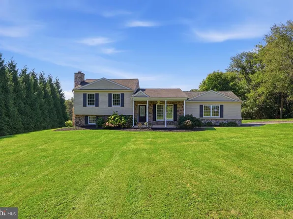 2611 Jolly Acres Rd, White Hall, MD 21161