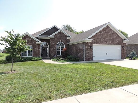 4th image of 627 Baden Ln