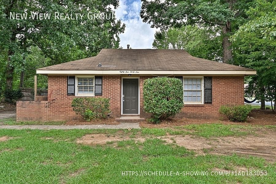 1st image of 8439 Country Oaks Rd
