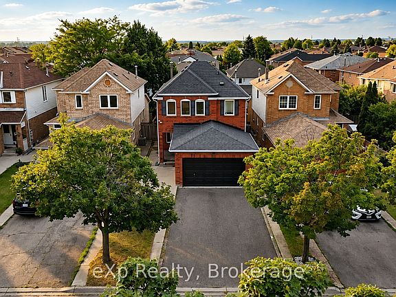 3rd image of 39 Matterdale Ave