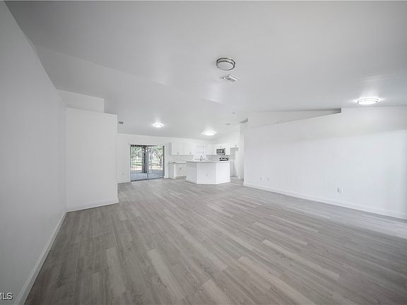 3rd image of 1235 NW 33rd Pl