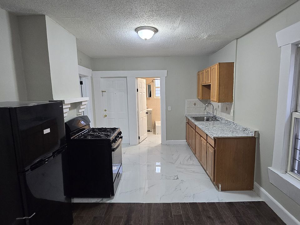 1st image of 51-53 Saint James Pl #H2
