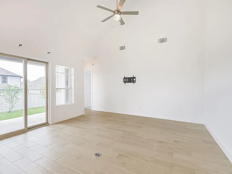 27027 W Rustlers Bnd — Photo 9