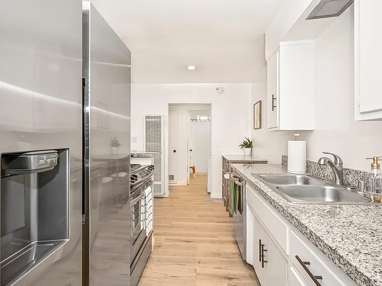 177 Virginia Pl #B — Photo 18