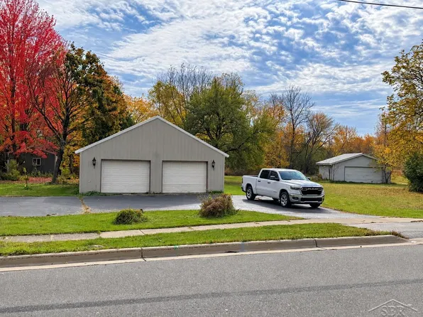 279 Shattuck Rd, Saginaw, MI 48604