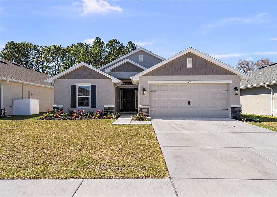 1st image of 4391 Sutherland St