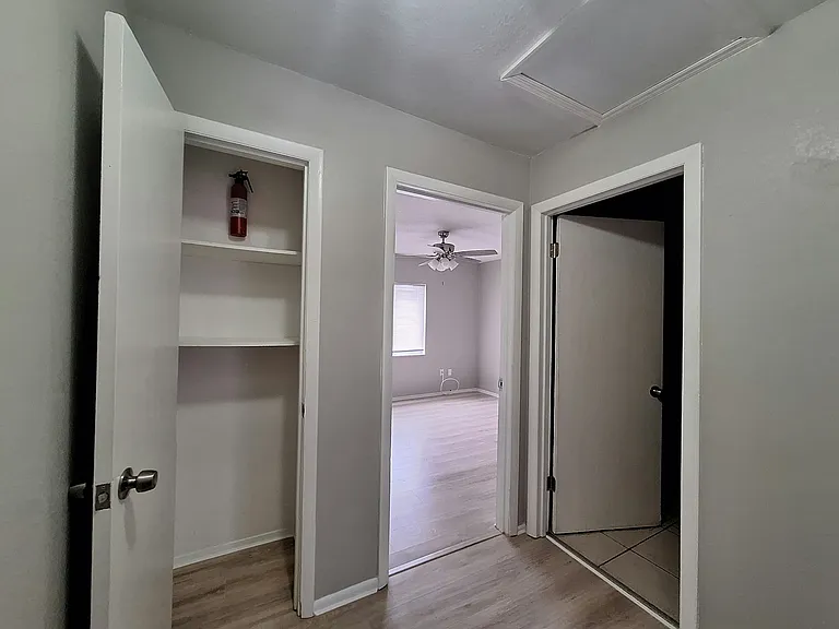 919 E Orange St #E — Photo 22