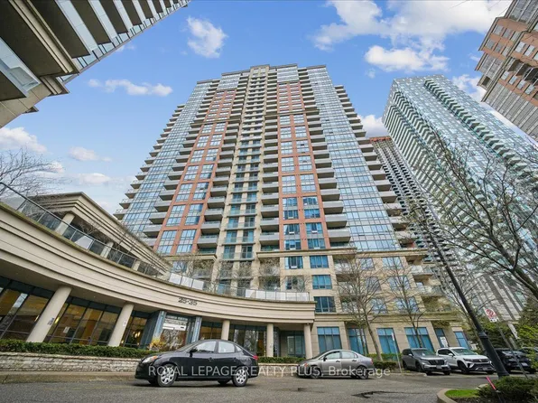 35 Viking Ln #1038, Toronto, ON M9B 0A2