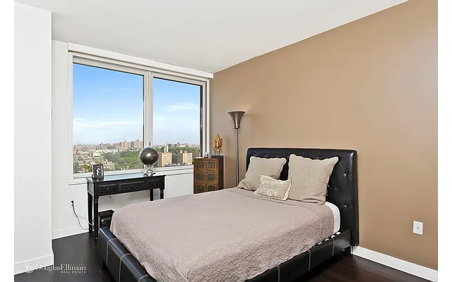 Rented by Douglas Elliman | media 28