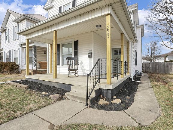 3rd image of 233 E 6th Ave