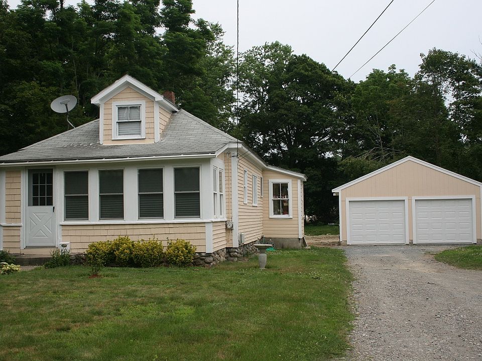 Brand-new 2-car garage, roof & paint: 2012