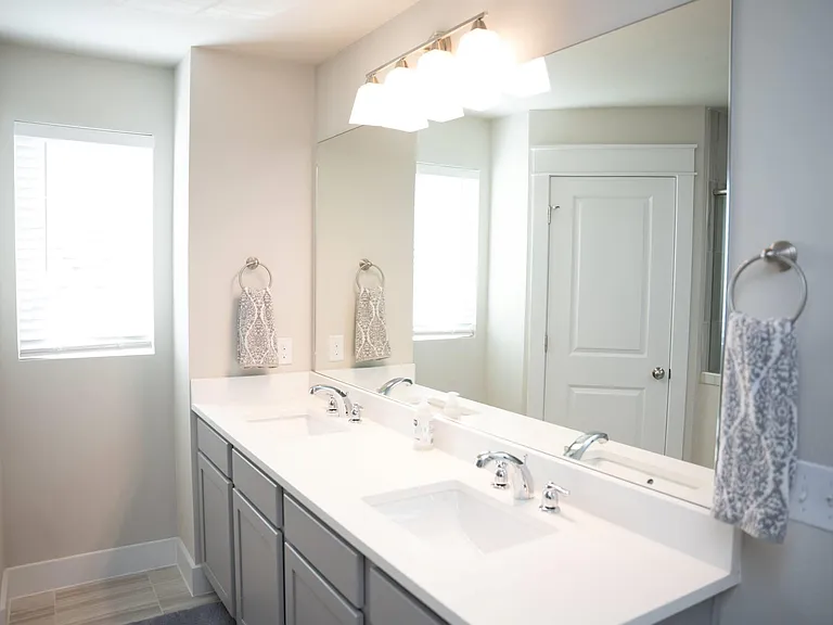 13501 Metric Blvd #15 — Photo 8