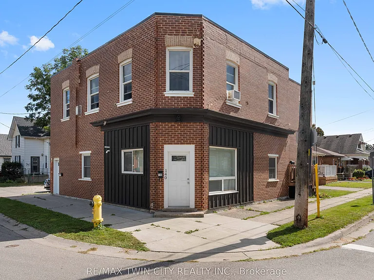 140 N Superior St — Photo 13