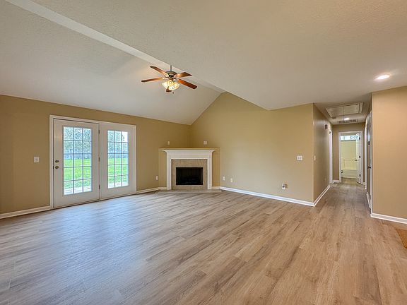 3rd image of 304 Brina Rd