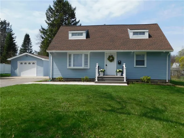 15 San Mateo Rd, Rochester, NY 14624