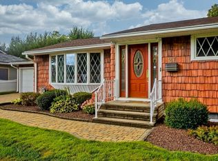 67 Ross Ave, Chicopee, MA 01020