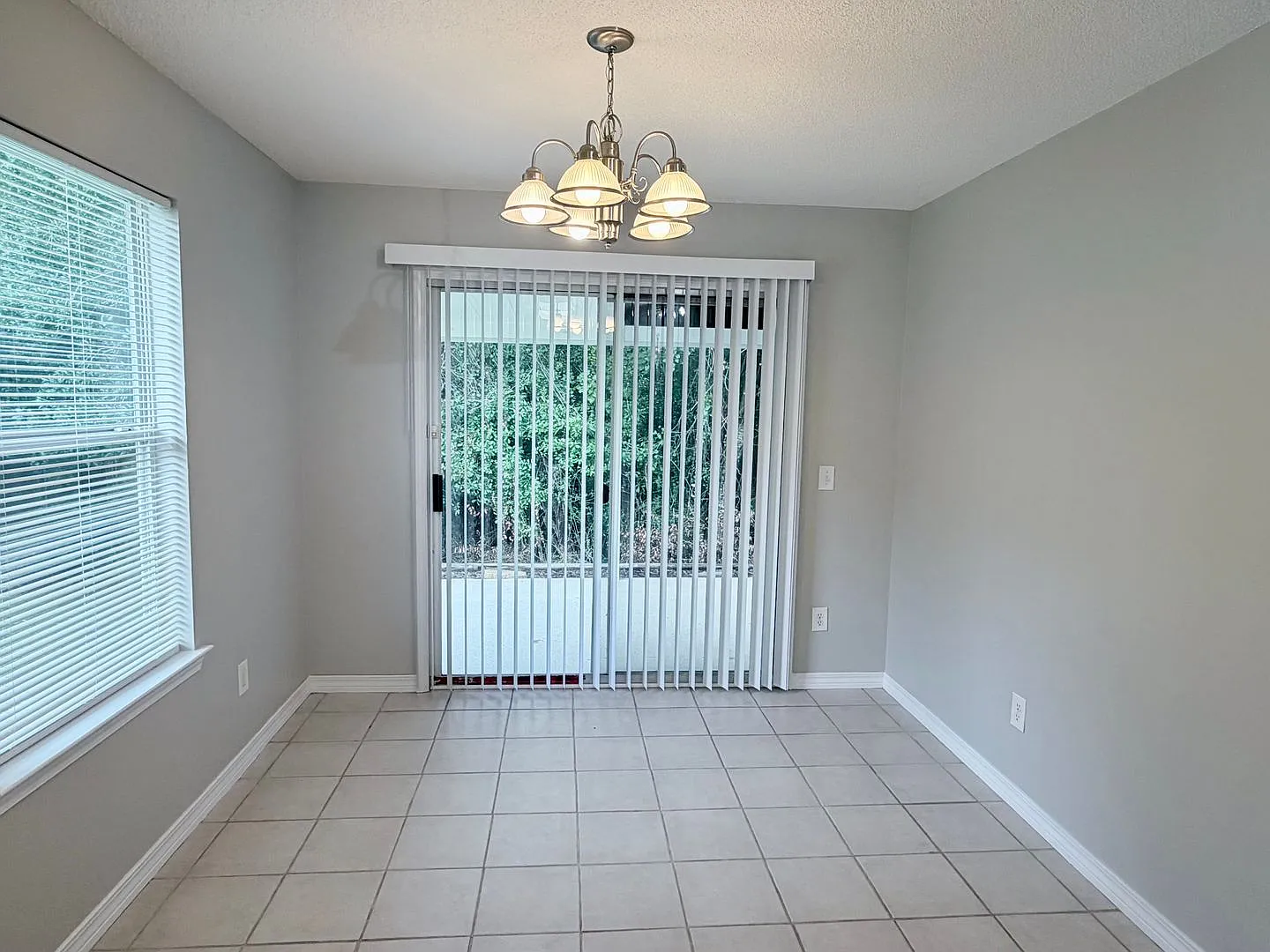 Charming 3-Bedroom Home — Photo 4
