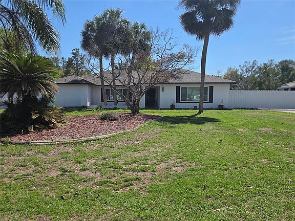 3rd image of 13128 Hazelcrest St