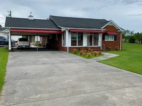 2198 Hockaday Rd, Four Oaks, NC 27524