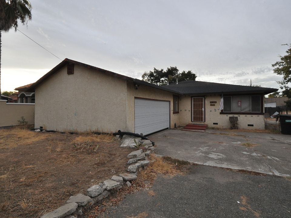 1st image of 9361 Pershing Ave