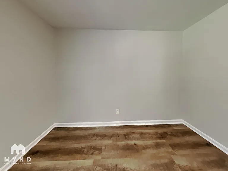523 Rockvale Ct — Photo 17
