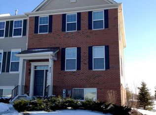 455 Town Center Blvd, Gilberts, IL 60136