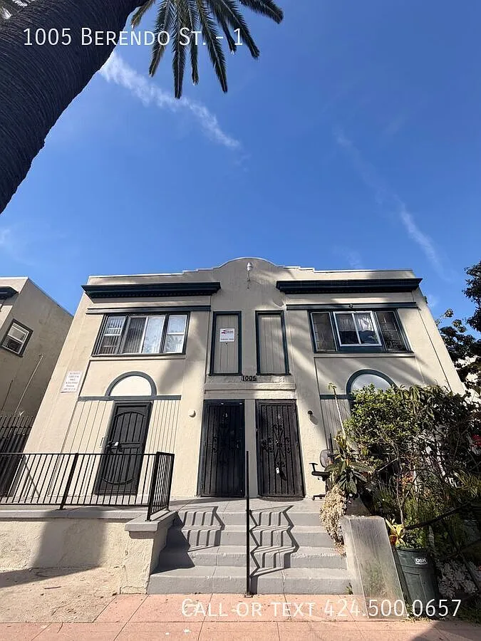 Building Photo - 1005 N Berendo St #1