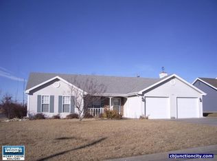 732 Brentwood Ct, Junction City, KS 66441
