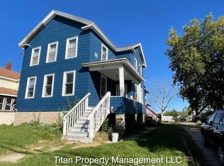 326 W 6th Ave #A, Oshkosh, WI 54902