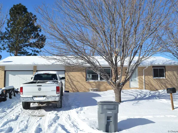 907 19th St, Wheatland, WY 82201
