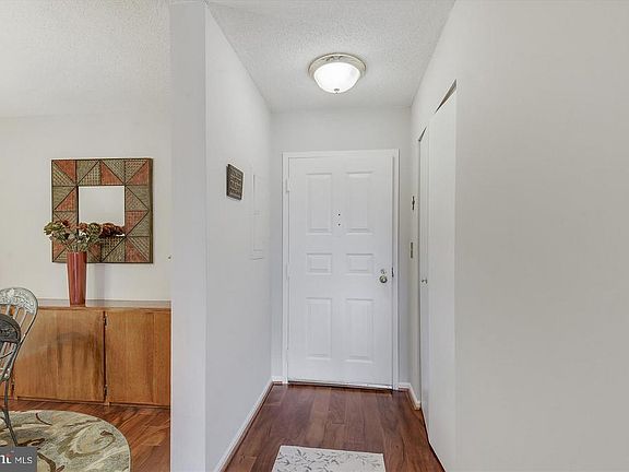 3rd image of 2100 Lee Hwy APT 545