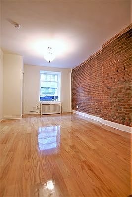 3rd image of 51 W 84th St #Gf
