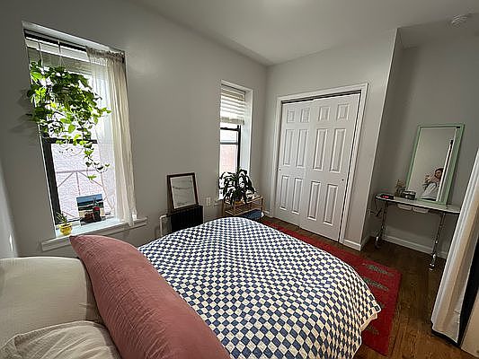 4th image of 43 Underhill Ave APT D1