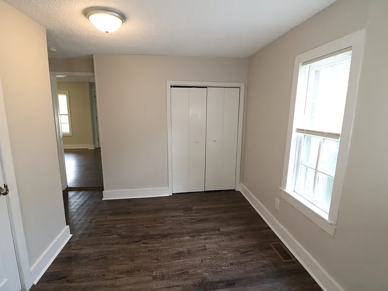 2511 Larry St SW — Photo 10