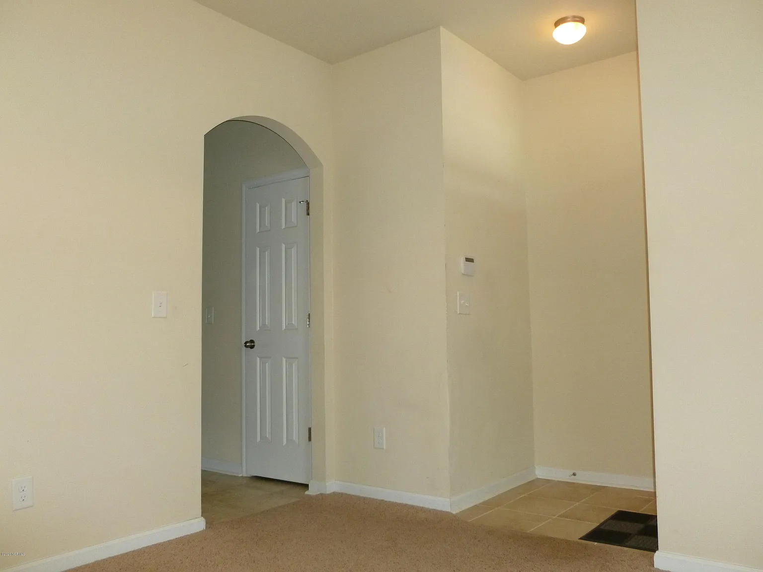 2 bed, 2.5 bath, $1,150 — Photo 4