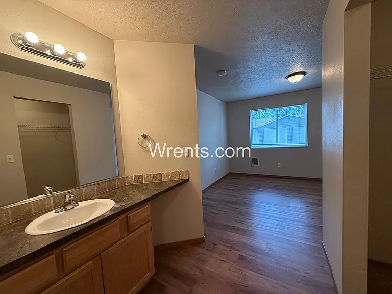 403 S Eastern Rd — Photo 14
