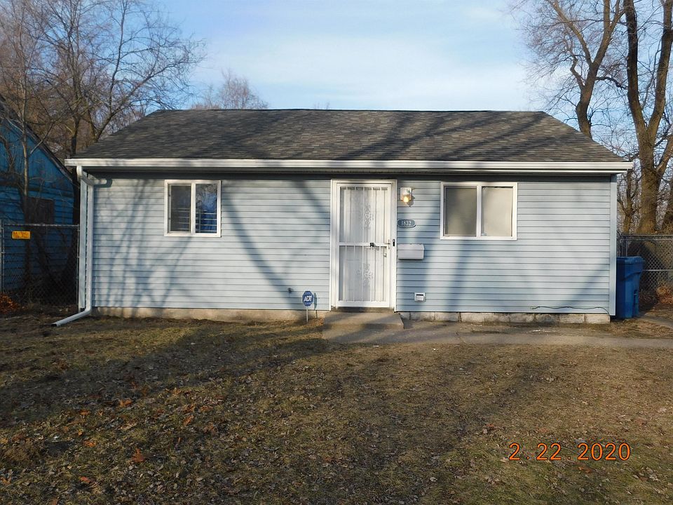 1st image of 1832 Central Dr