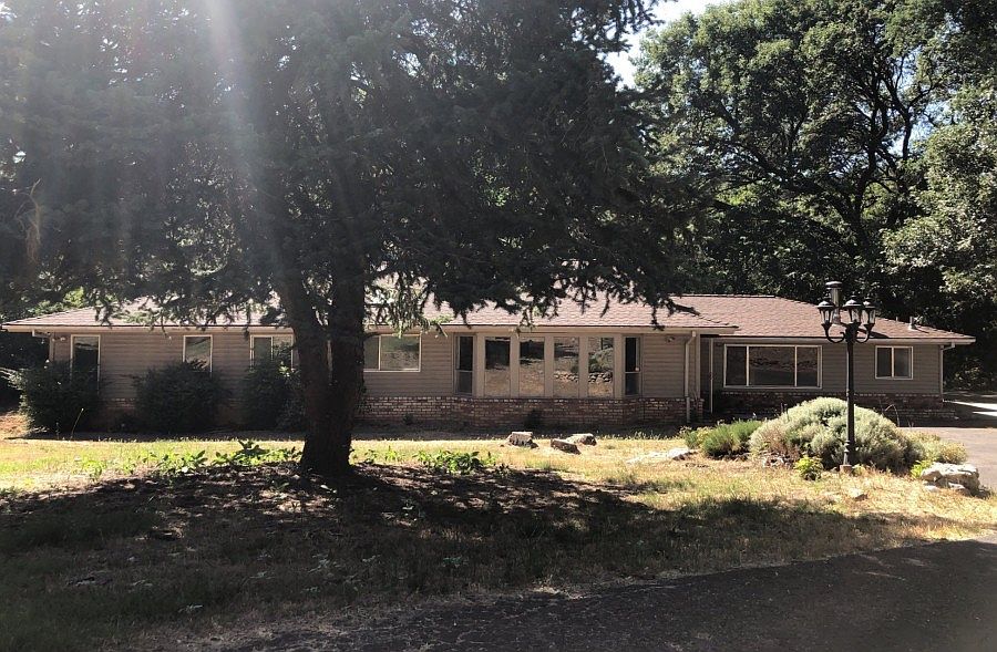 1st image of 20396 Meadow Brook Dr