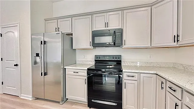 4 bed, 2.5 bath, 1782 sqft, $2,200 — Photo 3
