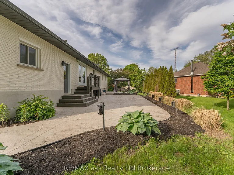56229 Talbot Line — Photo 28