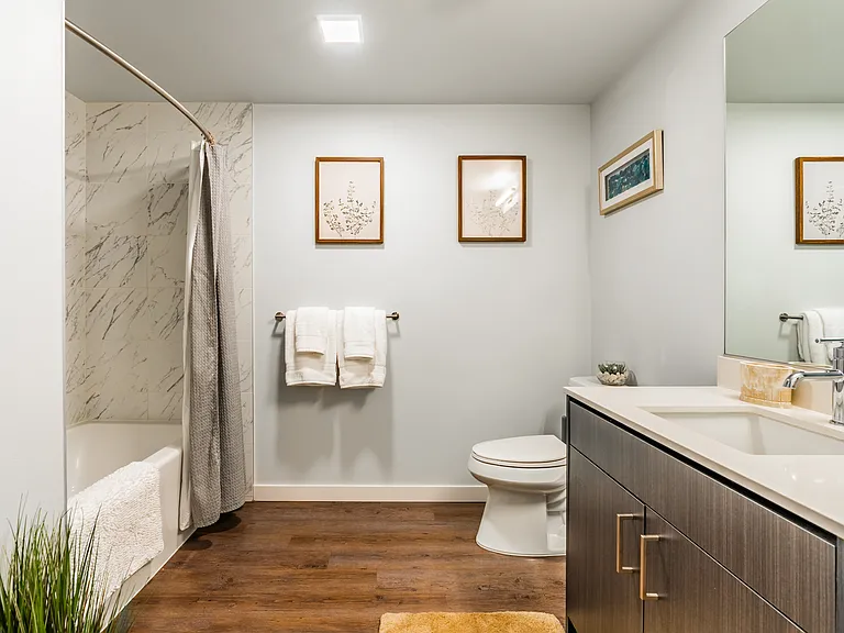 319 Queen Anne Ave N #104 — Photo 14