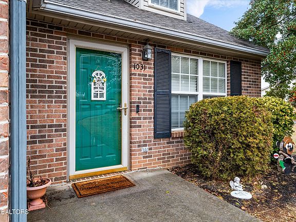 4th image of 1031 Silver Creek Ln