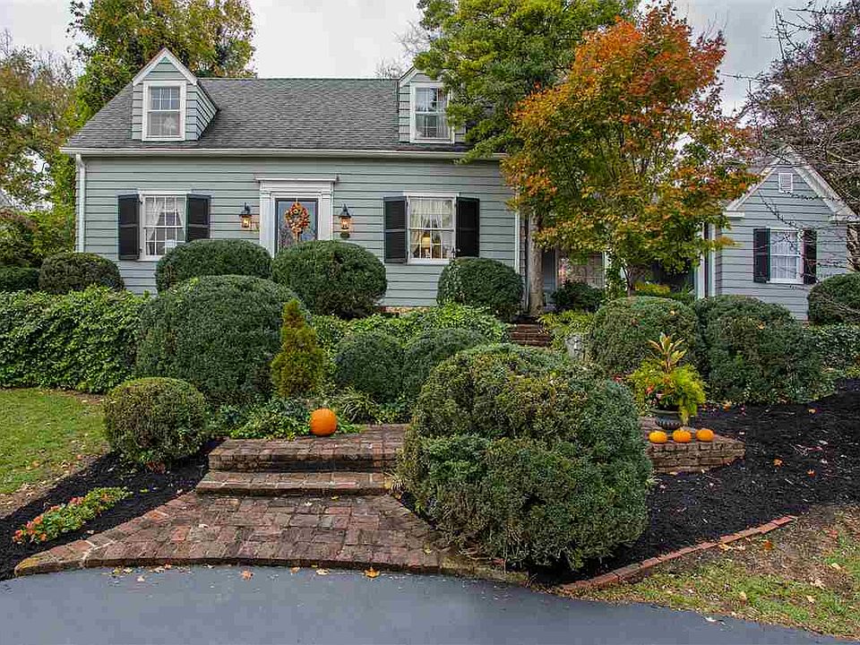 1st image of 919 Cherry Dr