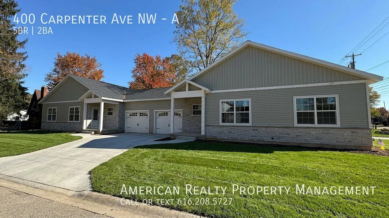 400 Carpenter Ave NW — Photo 1