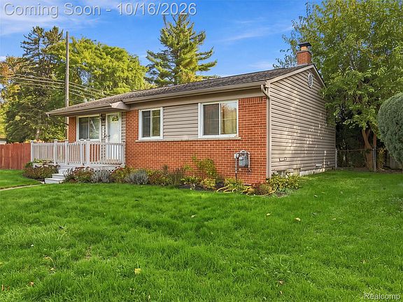 2nd image of 18550 Foch St