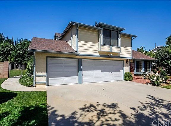 Three Car Garage